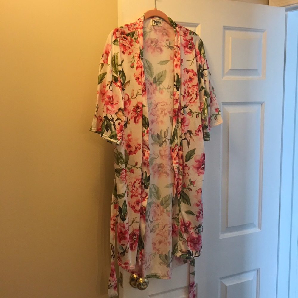 Show Me Your Mumu Floral Kimono Robe Pink White - Picture 2 of 8